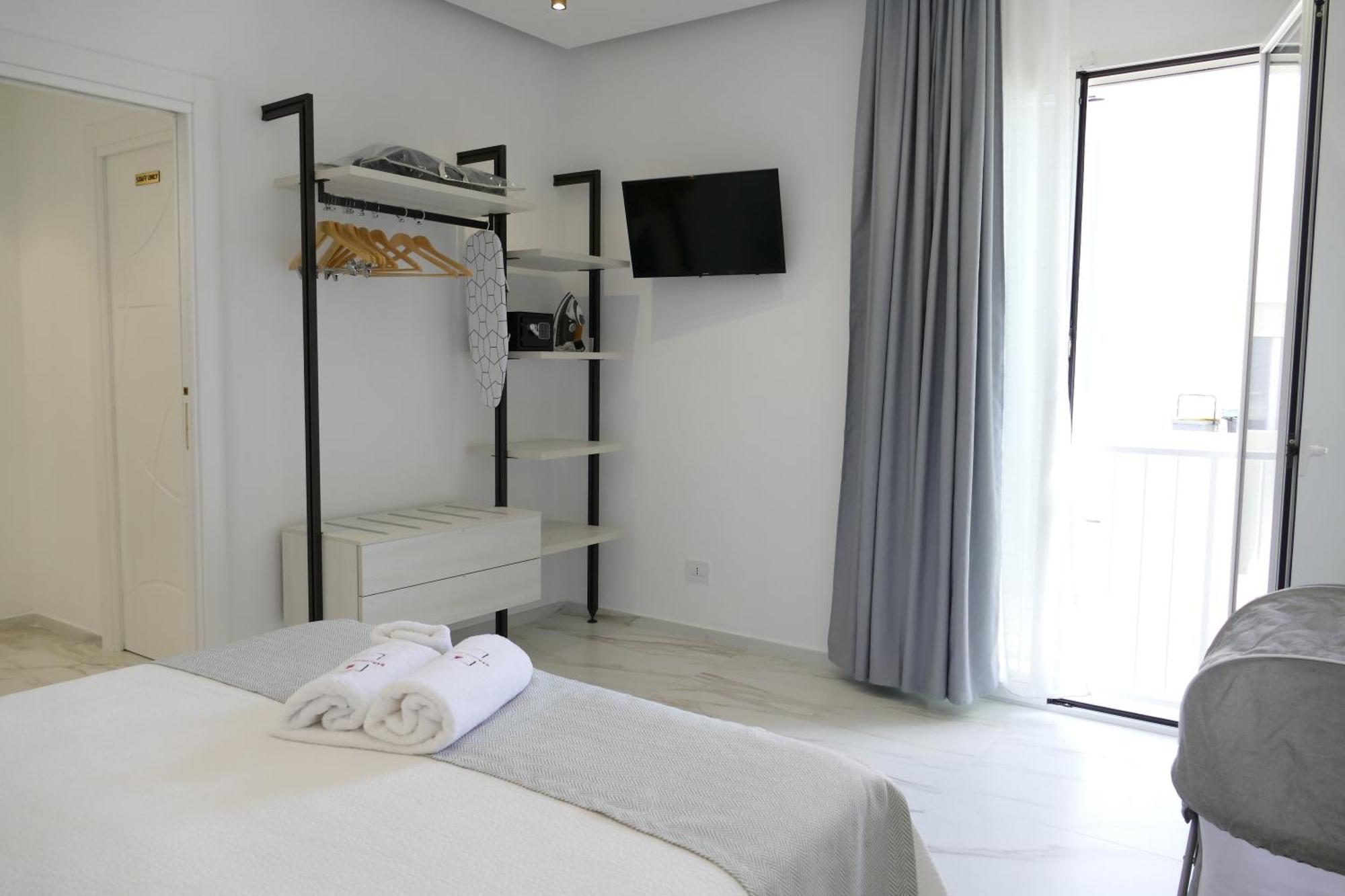 Bvholidayhouse Полиньяно-а-Маре Номер фото